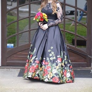 Sherri Hill Prom Dress